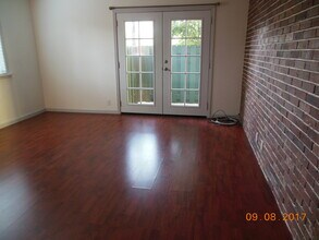 833 54th St, Unit 4 in Emeryville, CA - Building Photo - Building Photo