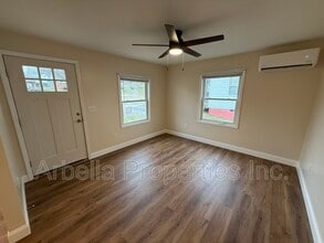 1101 N Wilcox Dr in Kingsport, TN - Building Photo - Building Photo