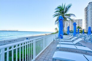 1890 S Ocean Dr in Hallandale Beach, FL - Building Photo