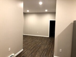 69 Hampshire St, Unit 3 in Auburn, ME - Building Photo - Building Photo