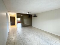 7820 Camino Real in Miami, FL - Building Photo - Building Photo