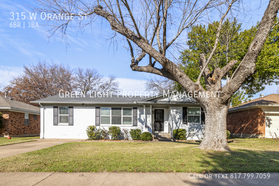 315 W Orange St in Duncanville, TX - Building Photo