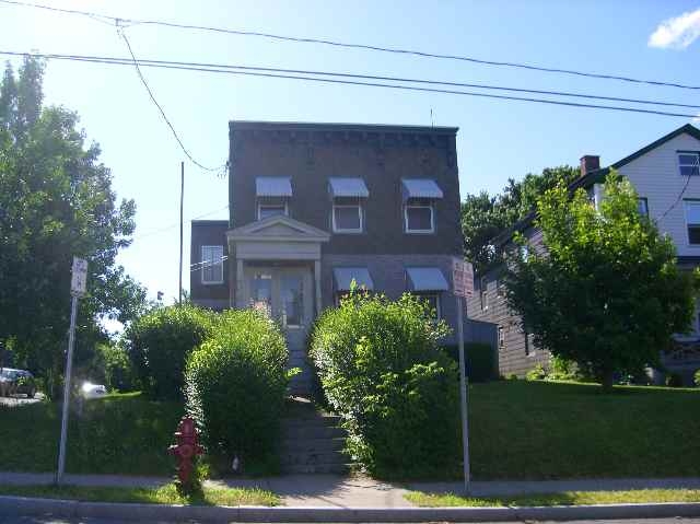 852 Third St in Rensselaer, NY - Building Photo - Building Photo