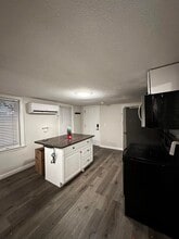 33 Sumner St, Unit Apt 1 in Milford, MA - Building Photo - Building Photo