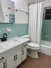 2864 NE 32nd St, Unit 8 in Fort Lauderdale, FL - Building Photo - Building Photo