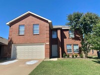 1116 Browntop St in Crowley, TX - Foto de edificio - Building Photo