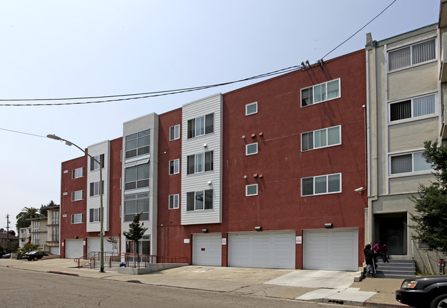 401 Fairmount Apartments in Oakland, CA - Foto de edificio - Building Photo