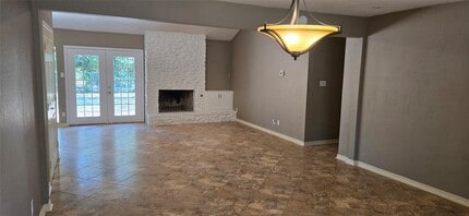 2104 Village Way Dr in Austin, TX - Building Photo - Building Photo