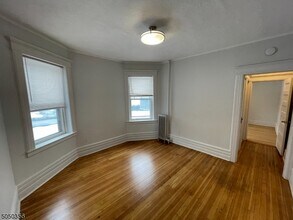 570 Bloomfield Ave in Montclair, NJ - Building Photo - Building Photo
