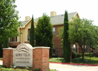 Skyway Villas in McKinney, TX - Building Photo