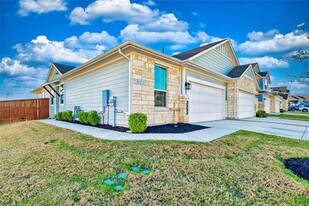 501 Peace Dr in Liberty Hill, TX - Building Photo