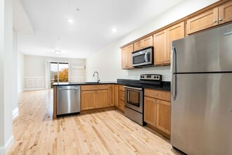 Portland Place in Dover, NH - Building Photo - Interior Photo