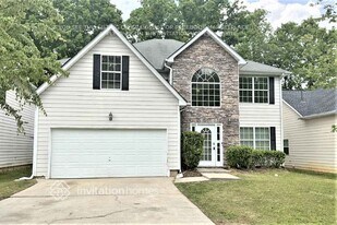 2293 Creel Rd in College Park, GA - Building Photo