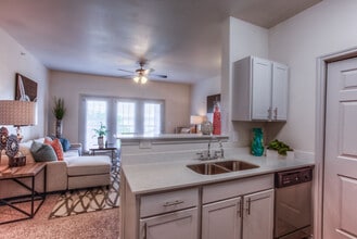 Waters Edge Villas in Rowlett, TX - Building Photo - Building Photo