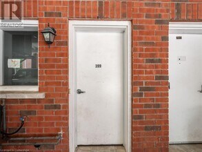399 Martha St in Burlington, ON - Building Photo - Building Photo