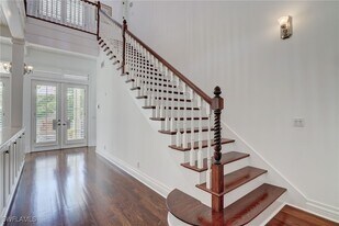 1551 Gulf Shore Blvd S in Naples, FL - Building Photo