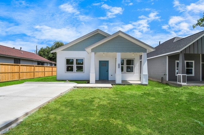 property at 10917 San Jacinto Dr