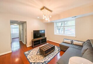 1307 N Ode St in Arlington, VA - Building Photo - Building Photo