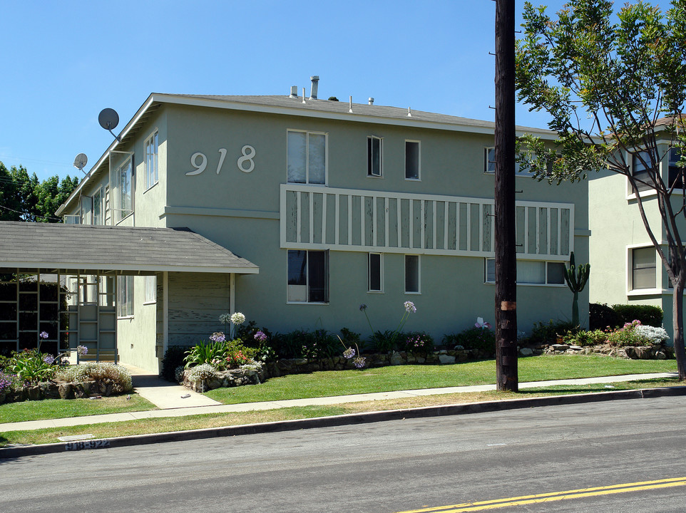 922 E Imperial Ave in El Segundo, CA - Building Photo