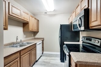 423 Plantation Ct in Nashville, TN - Building Photo - Building Photo