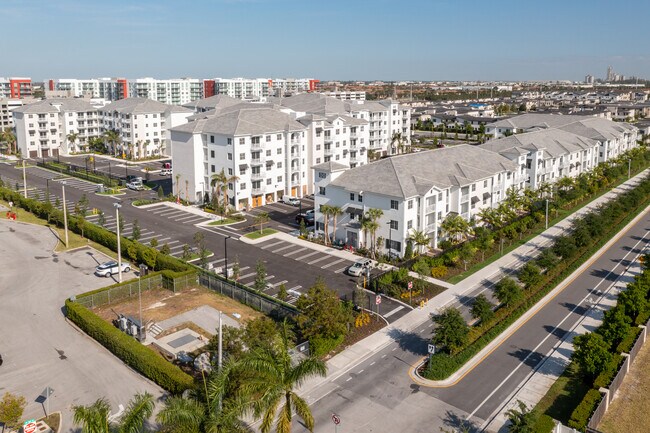 Vesada in Doral, FL - Building Photo - Building Photo