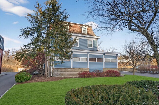 12 Scotchtown Ave in Goshen, NY - Building Photo - Building Photo