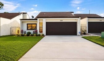 5720 Salt Kettle Ct in New Port Richey, FL - Building Photo