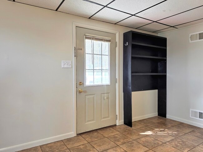 150 Fruitville Pike, Unit 1B in Manheim, PA - Building Photo - Building Photo