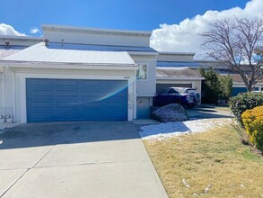 3340 Rosalinda Dr in Reno, NV - Building Photo - Building Photo