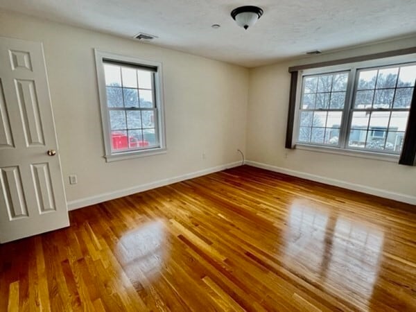 93 W Emerson St in Melrose, MA - Building Photo - Building Photo