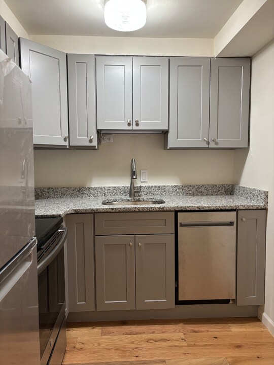 2610 South St in Philadelphia, PA - Building Photo