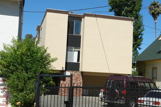 3877 Shafter Ave in Oakland, CA - Building Photo - Building Photo