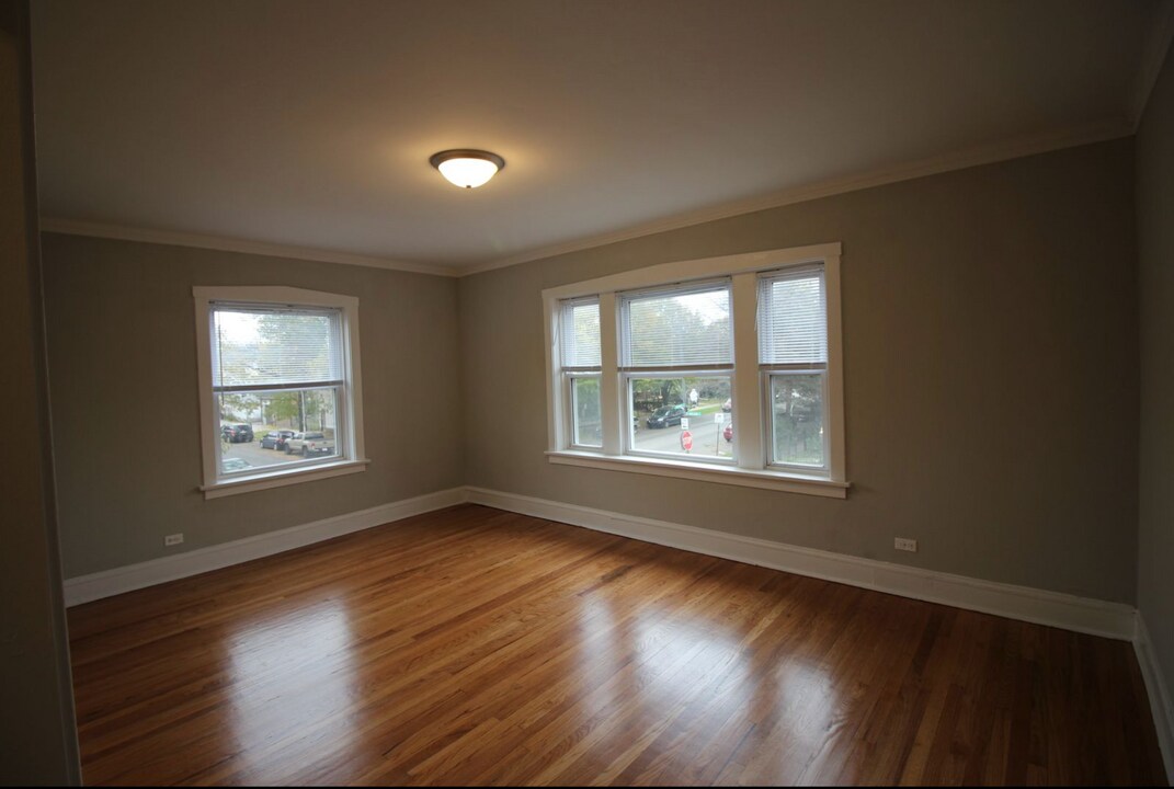 4402 W Belden St, Unit 2 in Chicago, IL - Building Photo