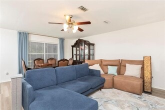 209 W Rodeo Dr in Edinburg, TX - Building Photo - Building Photo