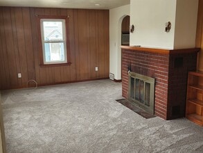56 N Turnpike Rd in Wallingford, CT - Building Photo - Building Photo