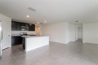 8578 Triumph Cir in Wildwood, FL - Building Photo - Building Photo