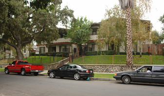 563 Mar Vista Ave Apartments