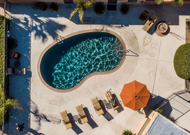 Riverside Suites in Tucson, AZ - Building Photo - Interior Photo