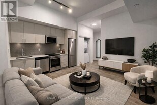 1005 Dundas St E in Oakville, ON - Building Photo