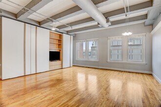 1120 Texas St in Houston, TX - Building Photo - Building Photo