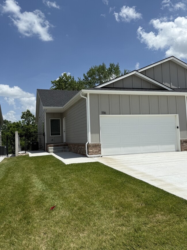 property at 1116 N Joye St