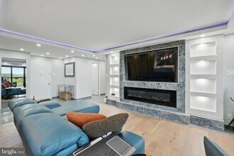 309 Yoakum Pkwy in Alexandria, VA - Building Photo - Building Photo