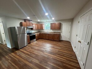214 Emerald Ave in Pensacola, FL - Building Photo - Building Photo