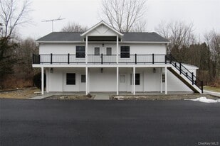 2845 NY-9G in Rhinebeck, NY - Building Photo
