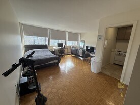 1455 Commonwealth Ave, Unit 514 in Boston, MA - Building Photo