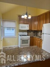 63 Claudia St in Iselin, NJ - Building Photo - Building Photo