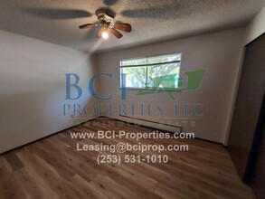 16907 6th Ave E in Spanaway, WA - Building Photo - Building Photo