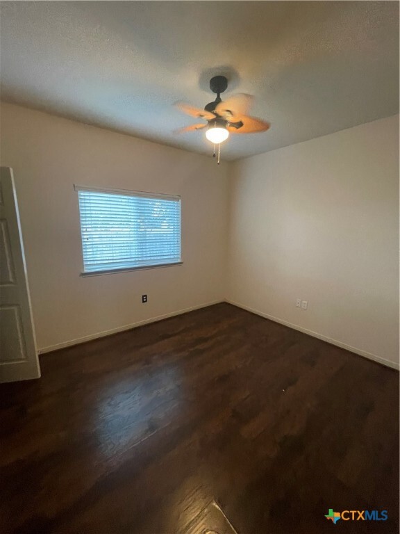 property at 101 Red Oak Ct