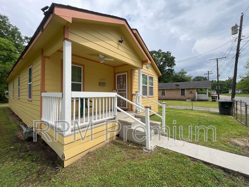 2333 Georgia St in Baton Rouge, LA - Building Photo