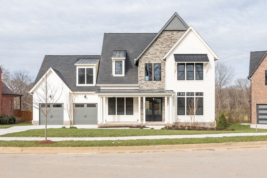 4031 Natures Lndg Dr in Franklin, TN - Building Photo